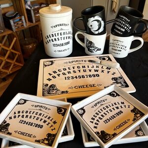 Halloween Ouija serving set